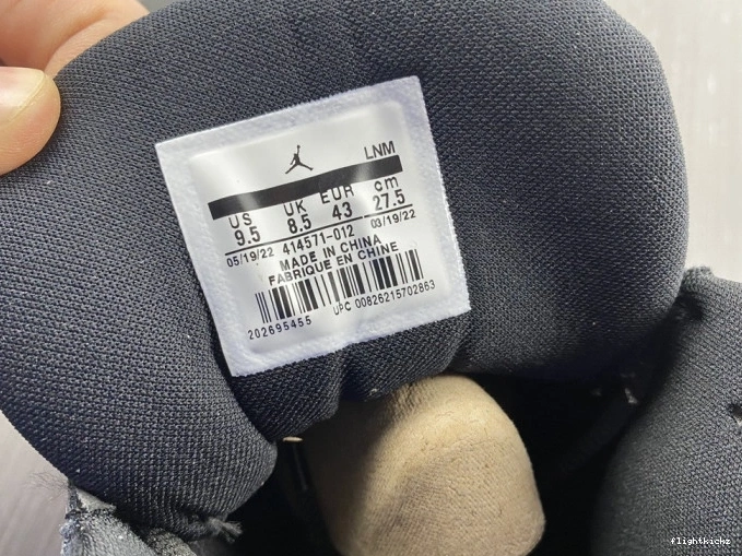 13 Gown Cap Retro and Air 414571-012 Jordan 1103